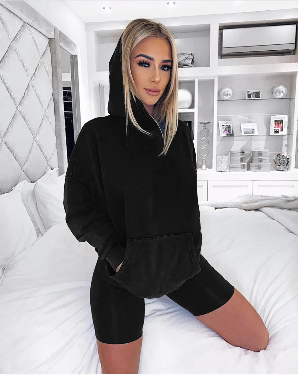 Fashionable Loose-Fit Women's Hoodie and Shorts Set