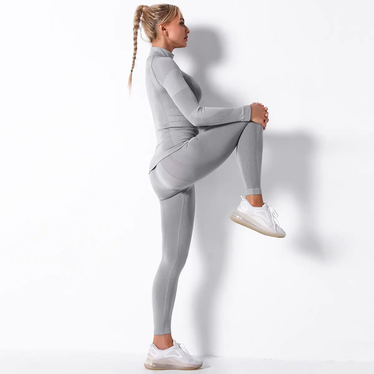 Seamless Knitted Striped Long Sleeve Yoga Set